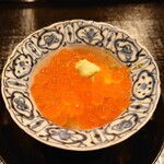 津の守坂 小柴 - 鮭粥のいくら乗せ