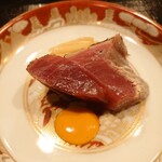 津の守坂 小柴 - 鰹のたたき黄ニラの酢漬け