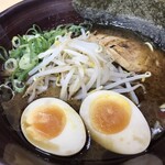 にんたまラーメン - プレミアム黒にんたま（750円）