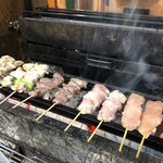 飯田商店 炎 - 炭火でガンガン焼きます