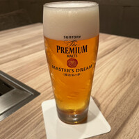 焼肉うしごろ 新宿三丁目店 - 乾杯ビール