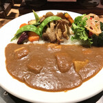 【カレー専門店】円山教授。 - 2021年10月
      野菜とポークのカレー