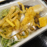 Marugame Seimen - 打ち立てうどん3種天うどん弁当¥490-