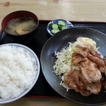 ８５０えん 豚肉しょうが焼き定食 