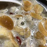 おふくろ亭 - 2021/10/10
      ホル鍋 ニンニク 400円
      揚げだしなす 100円
      フライ3品 100円 コロッケ、チクワ、黒はんぺん