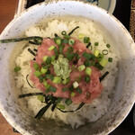 彩め庵 - ねぎとろ丼。ミニ丼にしては、ご飯多め。