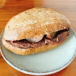 ケイズ パン - 料理写真:栗とエスプレッソサンド