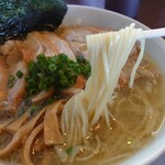 Saitora - 細麺ストレート　着麺直後は歯応えあり