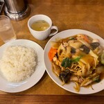 南海飯店 - かたい焼ソバ＋ライス