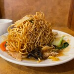 南海飯店 - かたい焼ソバの麺