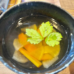 畑とキッチンカフェ - お出汁のきいた野菜スープ。優しい〜♡