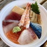 築地 魚一 - 「海鮮丼」750円也。税込。
