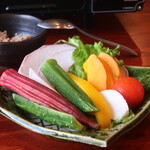 Sumibiyaki Sakaba Yocchan - 湘南野菜の盛合せアップ