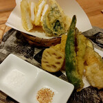 菜な - アオリイカの天ぷらと秋野菜の天ぷら盛り合わせ　1830円