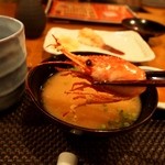 佐藤 - ぶどう海老の頭が入っています