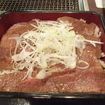 牛兵衛 - あぶり牛トロ重