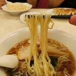 中華料理 天宝 - 平打ちの中太ちぢれ麺でつるむち食感。