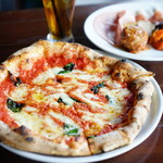 Pizzeria E Bar La Borraccia - ランチ (￥1,595) 前菜の盛り合わせ、Pizza、Caffe