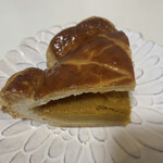 モーツァルト - パンプキンパイを四等分にカットしました。