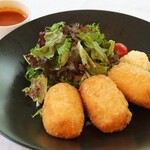 日比谷松本楼 - 手作りクリーミーカニコロッケ　2000円（税込）