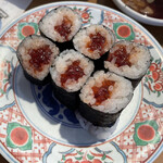 廻鮮寿司 塩釜港 - 筋子巻き