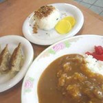 Ramempopai - セット：ミニカレー、ギョウザ、おにぎり