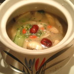 薬膳 天地･礼心 東方人康食養館 - 秋：家鴨の薬膳スープ
