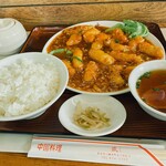 盛 - 魚のフリットチリソース定食