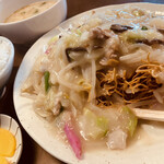 長崎ちゃんぽん 幸楽 - 細麺歯茎に刺さる…