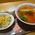 スガキヤ - 香る金ごま担々麺とサラダ