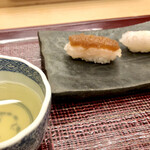 青空 - 鱧握りは塩酢橘と玉葱おろし醤油で　鱧の出汁スープは澄み渡る旨さ