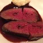 クスクス ルージール - 蝦夷鹿のロースト山葡萄のソース