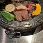 Aburiyaki Ragun - 厳選黒毛牛十種盛コース　2629円