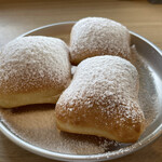 PEAKS BEIGNET - 