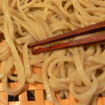 手打ち蕎麦 にはち - My箸と星のある蕎麦のアップ