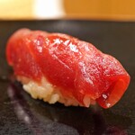 日本橋蛎殻町 すぎた - 大間産の鮪の赤身のづけ
