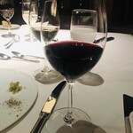 レイクサイドヴィラ 翠明閣 - お肉の時に赤をグラスで。