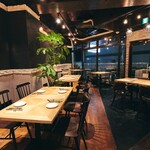 Bistro 和 - 