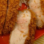 とんかつ檍のカレー屋 いっぺこっぺ 蒲田本店 - 特上ロースかつ断面