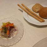 リストランテ ラ ソリア - 小さな冷前菜＆パンとグリッシーニ（2021.9）