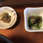 うなぎ料理 丑松 - うなぎ丼（特上）：漬物・うざく