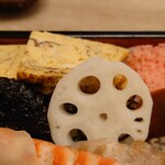 喜久寿司 - ちらし寿司 椎茸、レンコン、干ぴょう、玉子、でんぶ