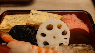 Kiku sushi - ちらし寿司 椎茸、レンコン、干ぴょう、玉子、でんぶ