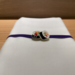 島津 - お寿司の留め具はひとつひとつ違う遊び心