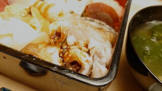 Kiku sushi - ちらし寿司 イカ下足、ホタテ、アワビ