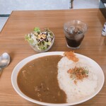 大衆ビストロ Cook Man’s - サラダ/牛すじカレー/アイスコーヒー
