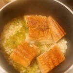 緑水亭 勝浦別館 翠海 - 鰻の釜飯　鰻がフワトロでした