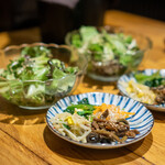 神戸牛焼肉 肉兵衛 - ナムル盛り合わせ、塩チョレギ
