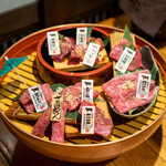 神戸牛焼肉 肉兵衛 - 松阪牛「金色の究極盛り」