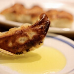 餃子とスパークリング バブルス - スーパーウマーベラス！！